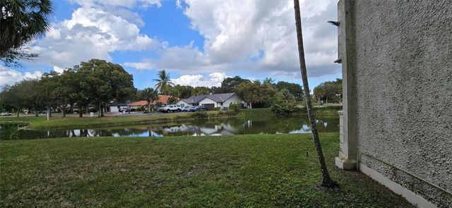 8951 N New River Canal Road 1B, Plantation, FL 33324