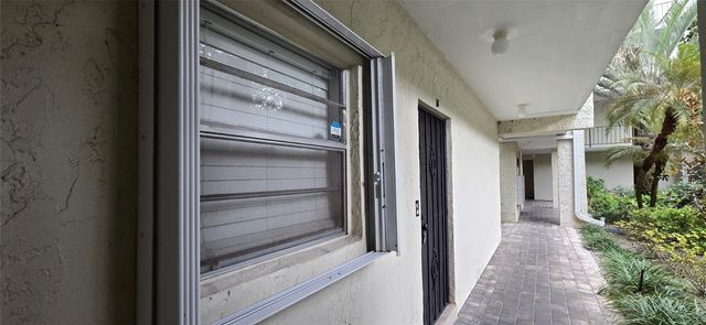 8951 N New River Canal Road 1B, Plantation, FL 33324