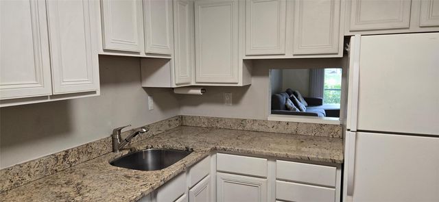 8951 N New River Canal Road 1B, Plantation, FL 33324