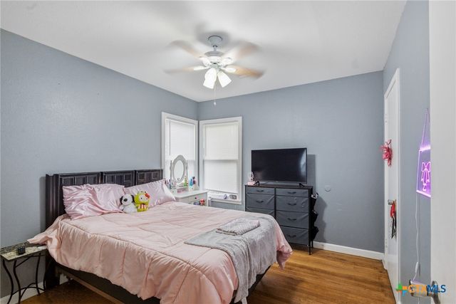 2011 E Crestwood Drive, Victoria, TX 77901