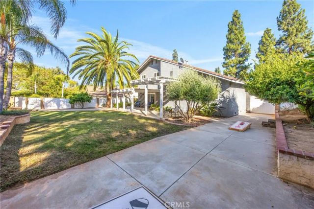 2438 Antelope Dr, Corona, CA 92882