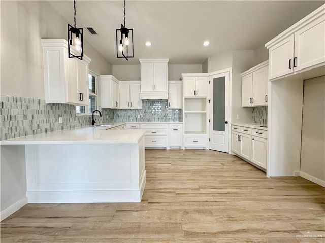 2800 Kilgore Avenue, Mcallen, TX 78504