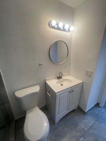 411 SE 10th Street 5, Hallandale Beach, FL 33009