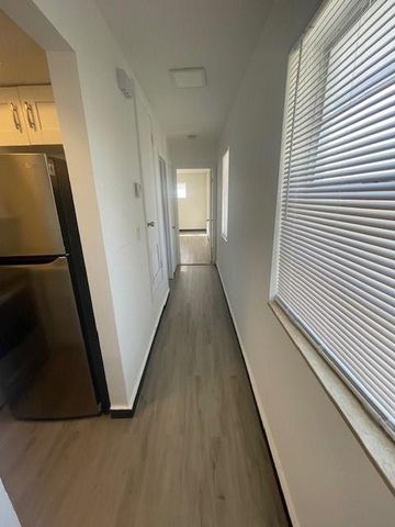 411 SE 10th Street 5, Hallandale Beach, FL 33009