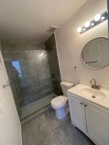 411 SE 10th Street 5, Hallandale Beach, FL 33009