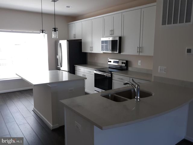 220 APSLEY TER, Purcellville, VA 20132