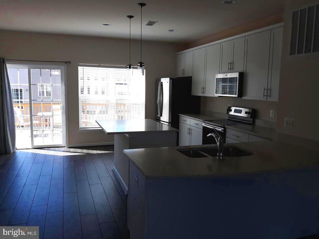 220 APSLEY TER, Purcellville, VA 20132