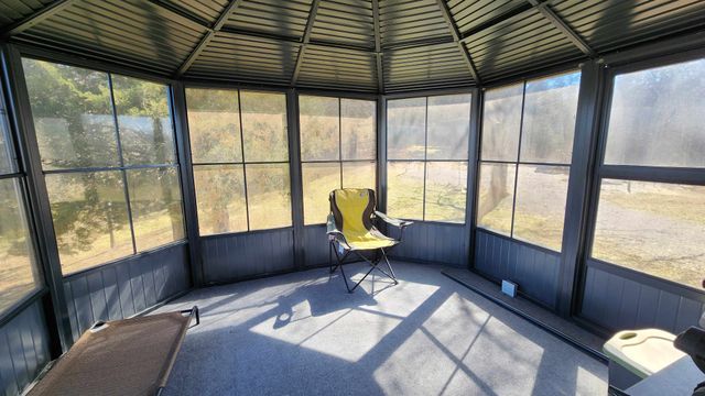 2695 Leslie Rd, Burkesville, KY 42717