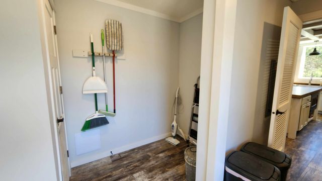 2695 Leslie Rd, Burkesville, KY 42717