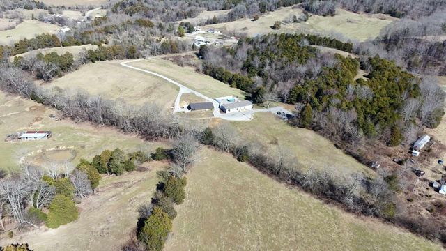 2695 Leslie Rd, Burkesville, KY 42717