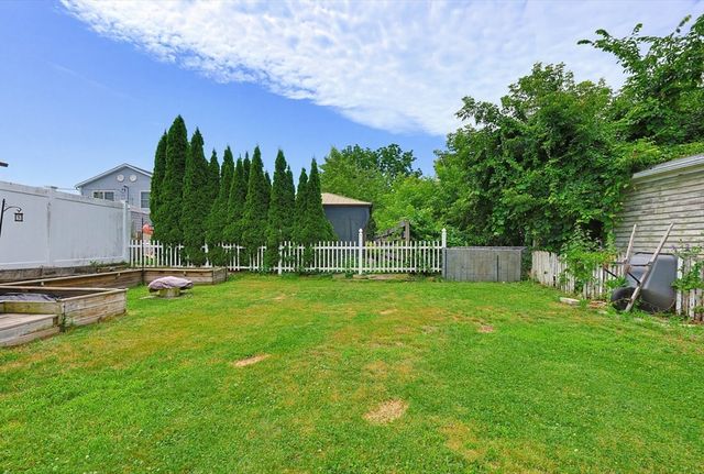 19 Tremont St, Peabody, MA 01960