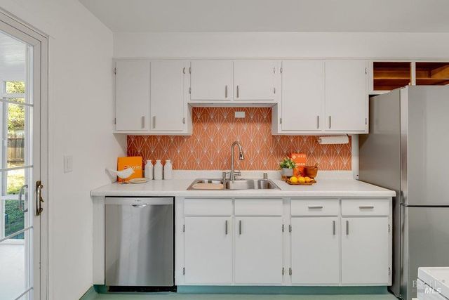 1102 Eastwood St, Vallejo, CA 94591