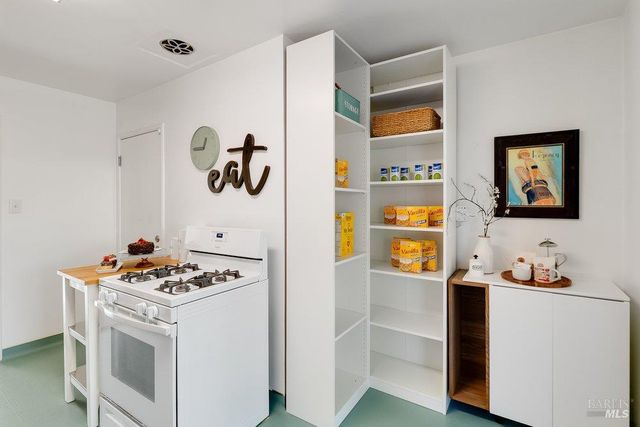 1102 Eastwood St, Vallejo, CA 94591