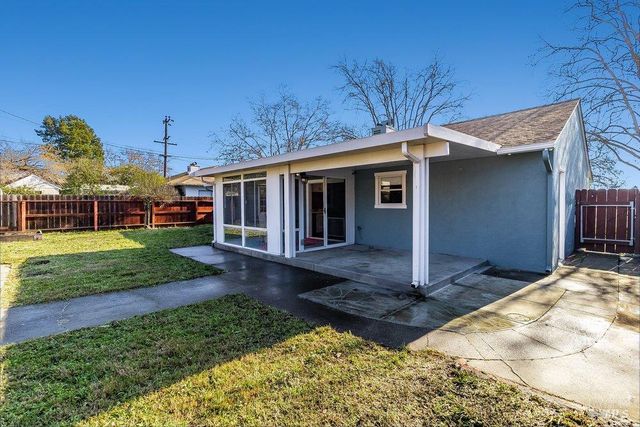 1102 Eastwood St, Vallejo, CA 94591