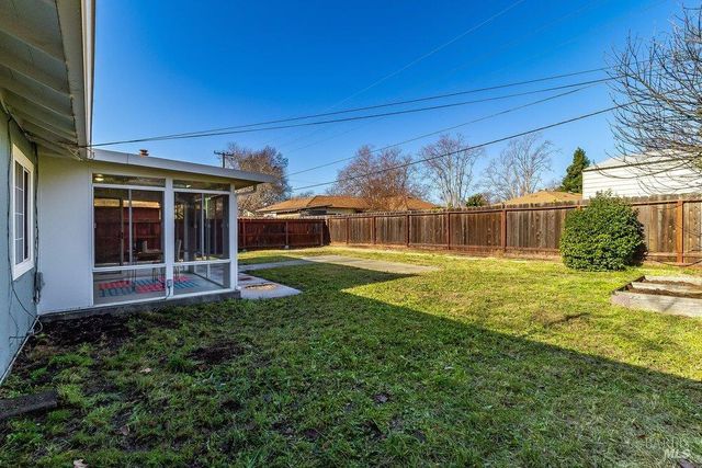 1102 Eastwood St, Vallejo, CA 94591