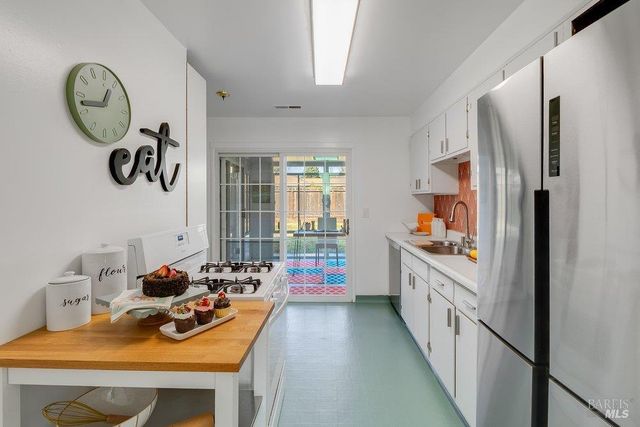 1102 Eastwood St, Vallejo, CA 94591