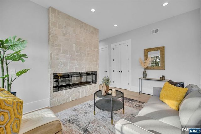 7 Canterbury Lane, Millburn, NJ 07078