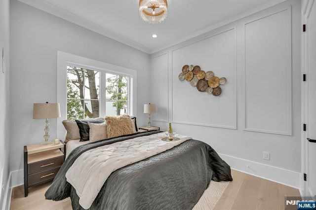 7 Canterbury Lane, Millburn, NJ 07078