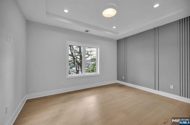 7 Canterbury Lane, Millburn, NJ 07078