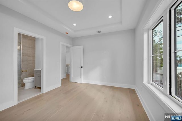 7 Canterbury Lane, Millburn, NJ 07078