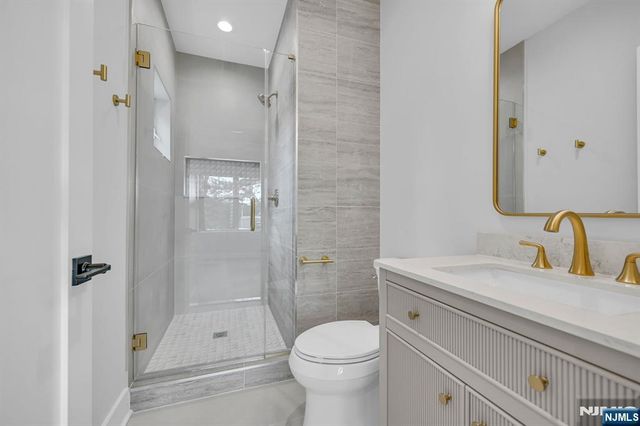 7 Canterbury Lane, Millburn, NJ 07078