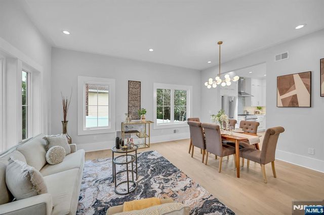 7 Canterbury Lane, Millburn, NJ 07078