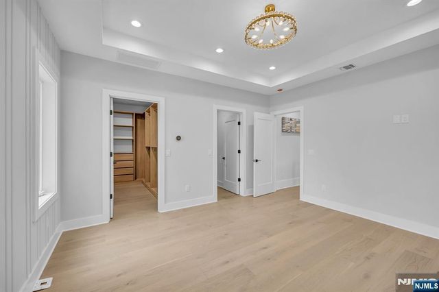 7 Canterbury Lane, Millburn, NJ 07078