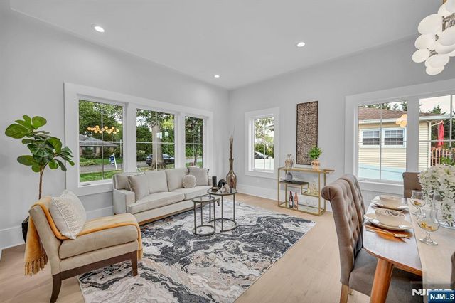 7 Canterbury Lane, Millburn, NJ 07078