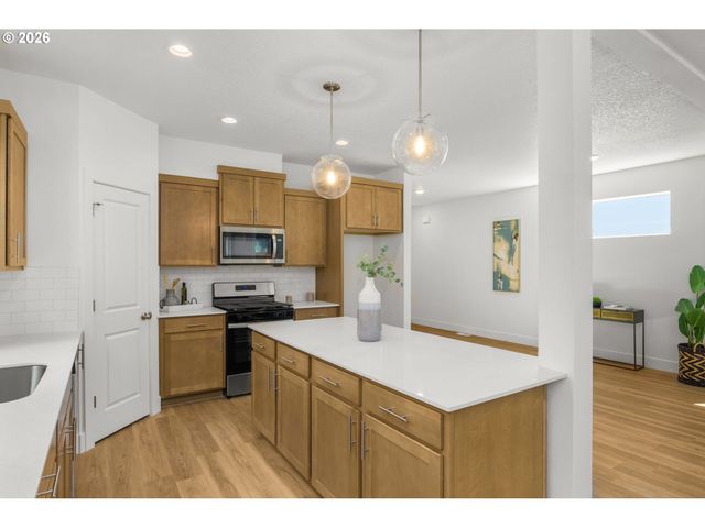 19898 Sw Lou Ln, Beaverton, OR 97007