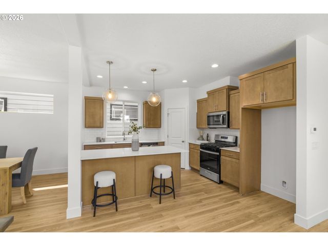 19898 Sw Lou Ln, Beaverton, OR 97007