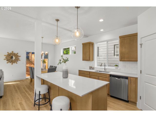 19898 Sw Lou Ln, Beaverton, OR 97007