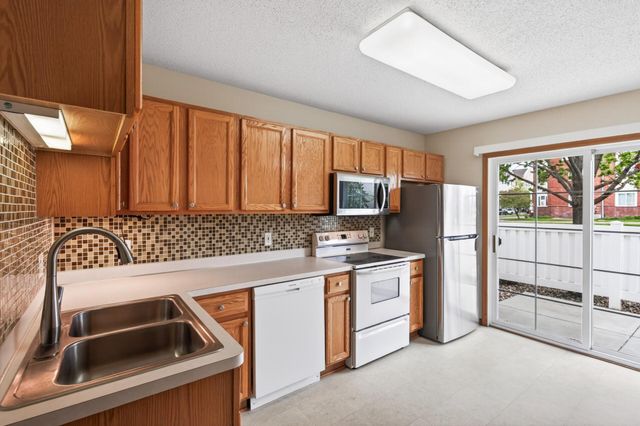 15822 Fleet Trail, Apple Valley, MN 55124