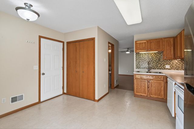 15822 Fleet Trail, Apple Valley, MN 55124