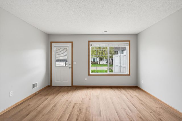 15822 Fleet Trail, Apple Valley, MN 55124