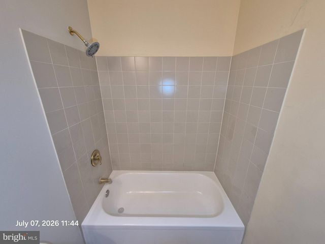 426 N LINWOOD AVE, Baltimore, MD 21224