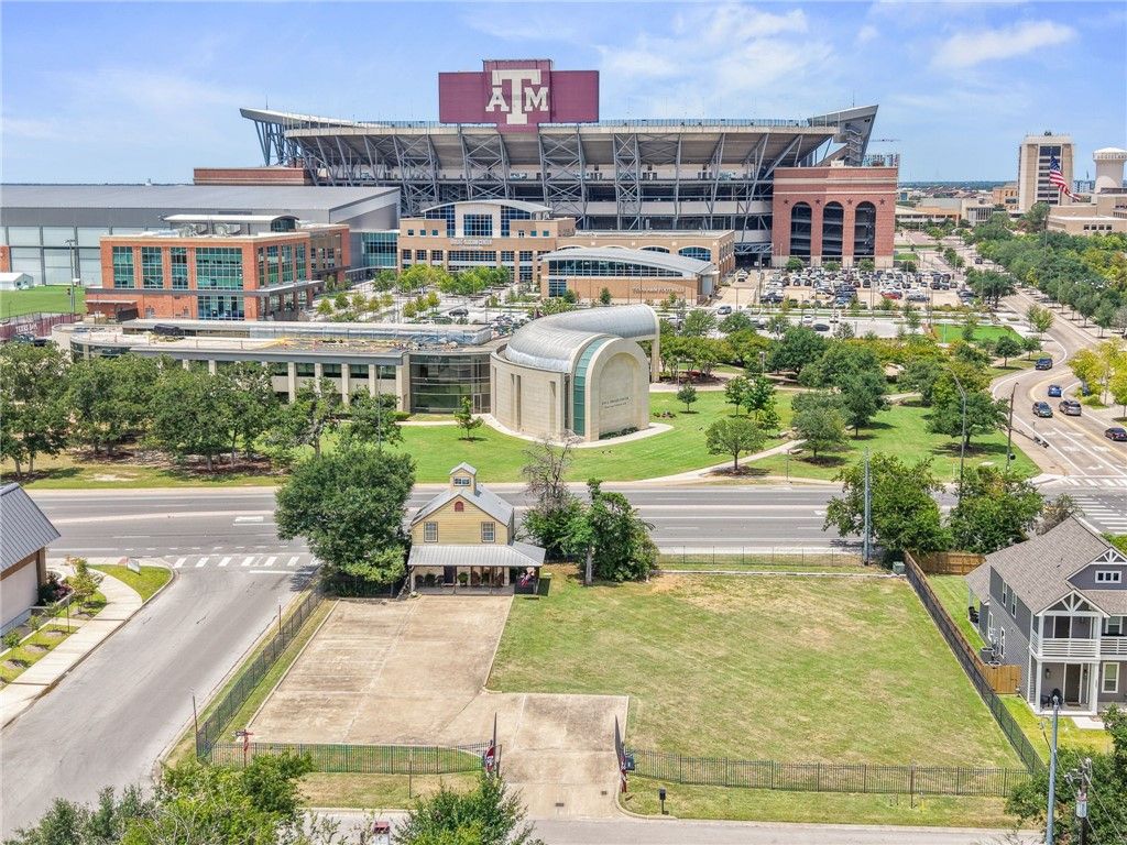 101 Fairview Avenue, College Station, TX 77840 — exterior