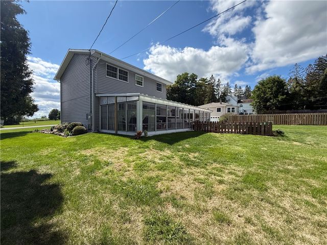 94 White Springs Lane, Geneva Town, NY 14456