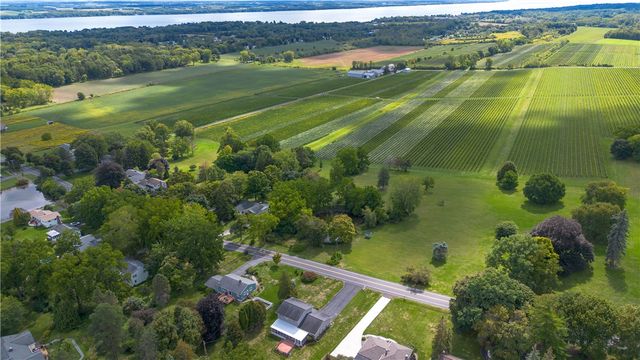 94 White Springs Lane, Geneva Town, NY 14456