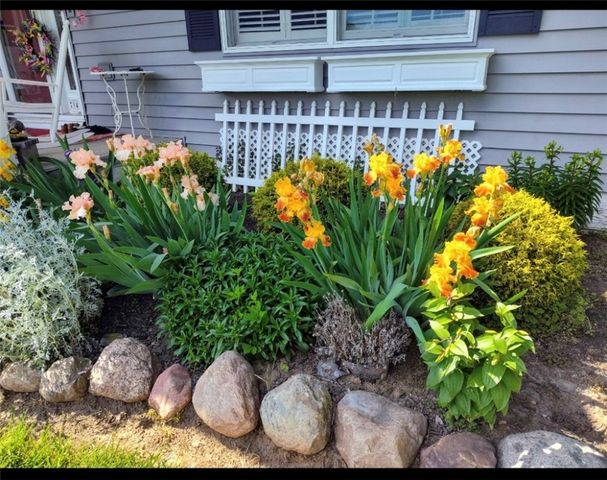 94 White Springs Lane, Geneva Town, NY 14456