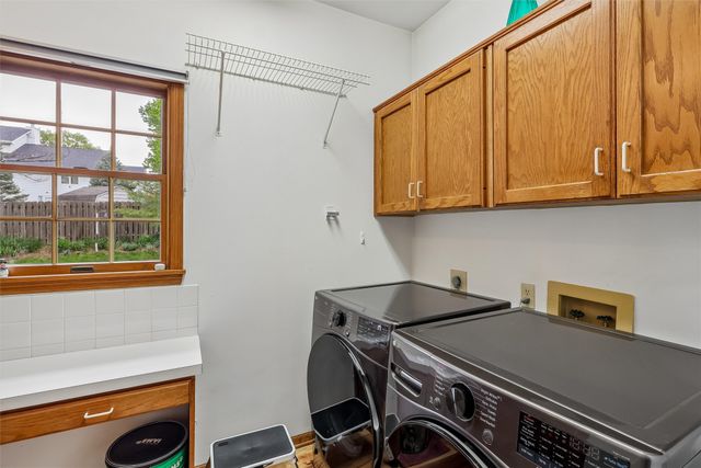 2613 Crown Flair Drive, West Des Moines, IA 50265