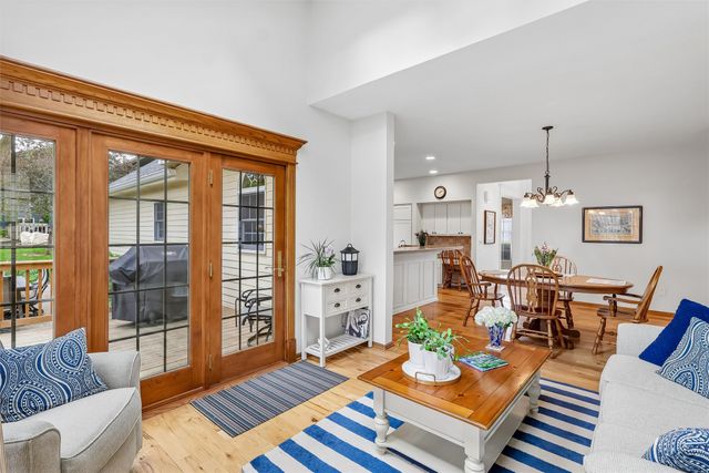 2613 Crown Flair Drive, West Des Moines, IA 50265