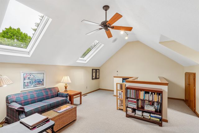 2613 Crown Flair Drive, West Des Moines, IA 50265