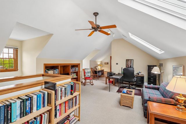 2613 Crown Flair Drive, West Des Moines, IA 50265