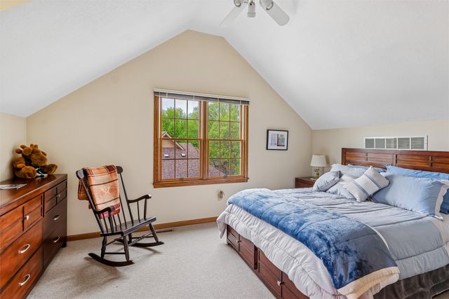 2613 Crown Flair Drive, West Des Moines, IA 50265