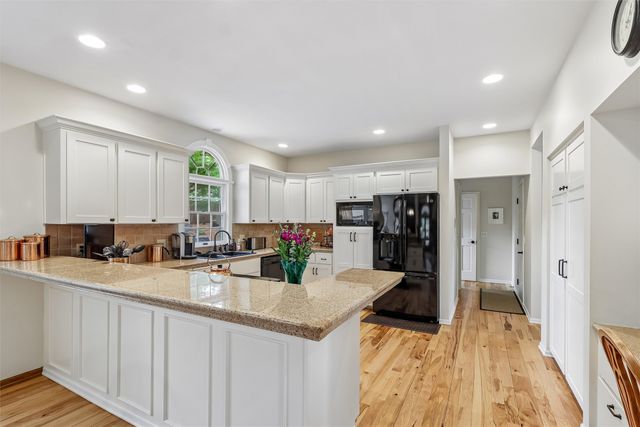 2613 Crown Flair Drive, West Des Moines, IA 50265
