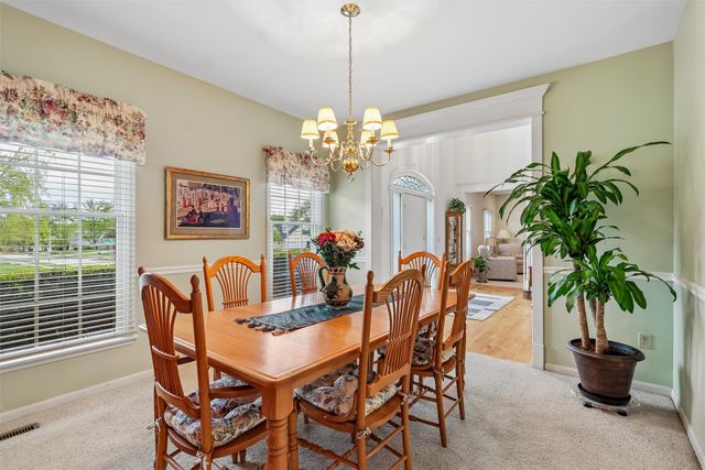 2613 Crown Flair Drive, West Des Moines, IA 50265