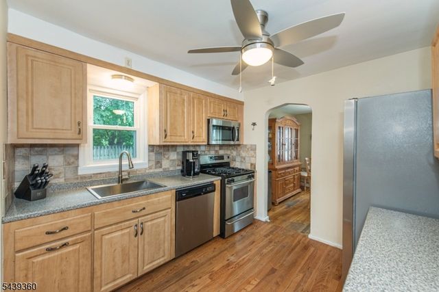19 Brookdale Ave, Cedar Grove Twp., NJ 07009