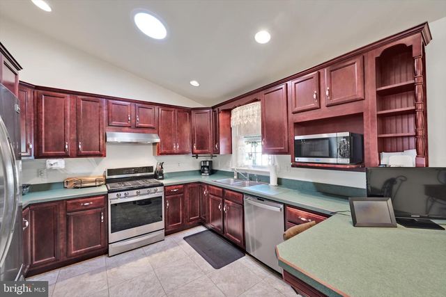 139 SHALOM DR, Denver, PA 17517