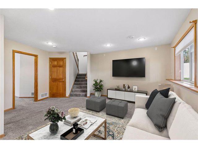 1816 Lupine Drive, Hudson, WI 54016