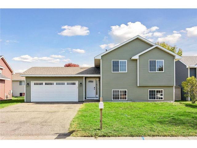 1816 Lupine Drive, Hudson, WI 54016